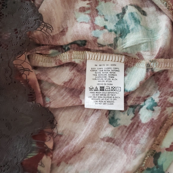 Anthropologie 9-h15 stcl Lace Key Hole Tank - Picture 8 of 8